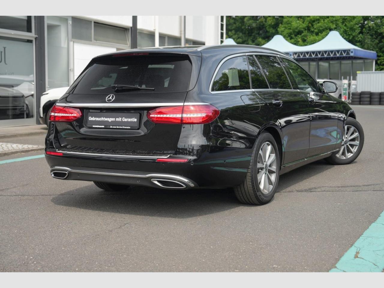 Mercedes-Benz E 200 d T Avantgarde Schiebedach Standhzg Kamera