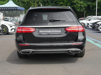 Mercedes-Benz E 200 d T Avantgarde Schiebedach Standhzg Kamera