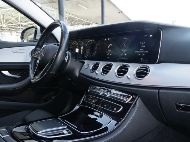 Mercedes-Benz E 220 d 4M T Avantgarde Distronic+ MBUXNavi+ 360°
