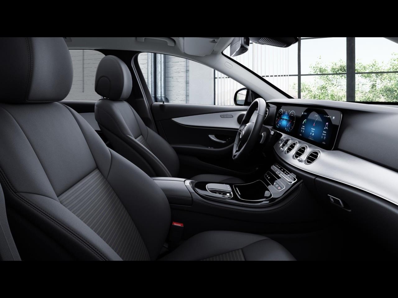 Mercedes-Benz E 220 d 4M T Avantgarde Distronic+ MBUXNavi+ 360?