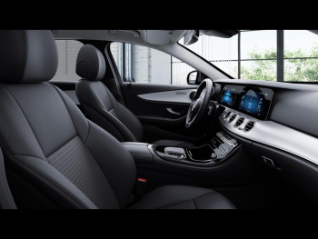 Mercedes-Benz E 220 d 4M T Avantgarde Distronic+ MBUXNavi+ 360?
