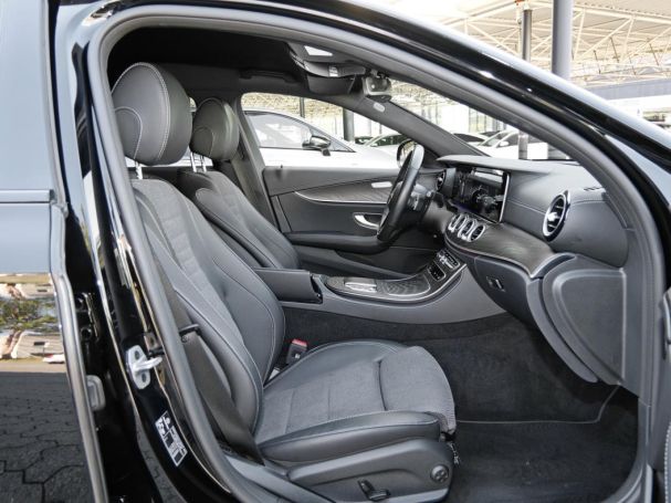 Mercedes-Benz E 220 d 4M T AMG Night Distronic+ 360° Widescreen