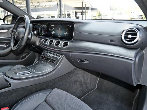 Mercedes-Benz E 220 d 4M T AMG Night Distronic+ 360° Widescreen