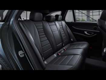 Mercedes-Benz E 220 d T Avantgarde MBUXNavi+ Kamera Easy-P AHK