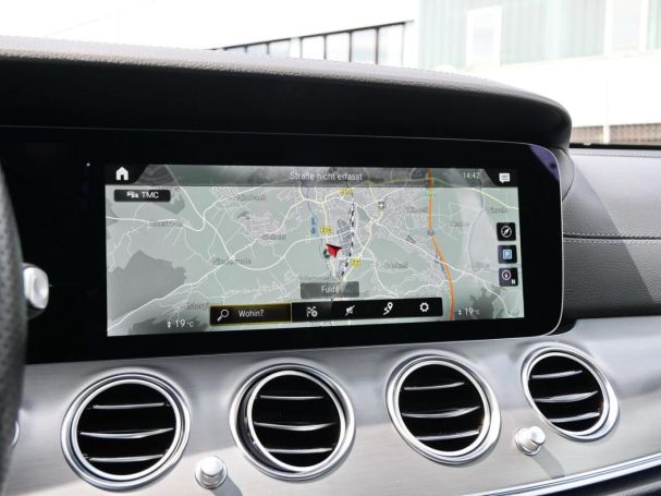 Mercedes-Benz E 300 d 4M T AMG Night Panorama Easy-P 360° AHK