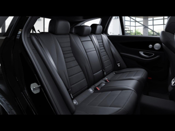 Mercedes-Benz E 300 d 4M T AMG Night Panorama Easy-P 360° AHK