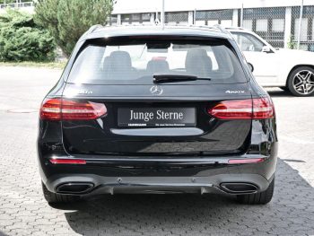 Mercedes-Benz E 300 d 4M T AMG Night Panorama Easy-P 360° AHK