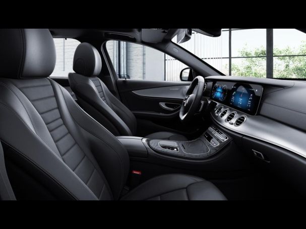 Mercedes-Benz E 300 d 4M T AMG Night Panorama Easy-P 360° AHK