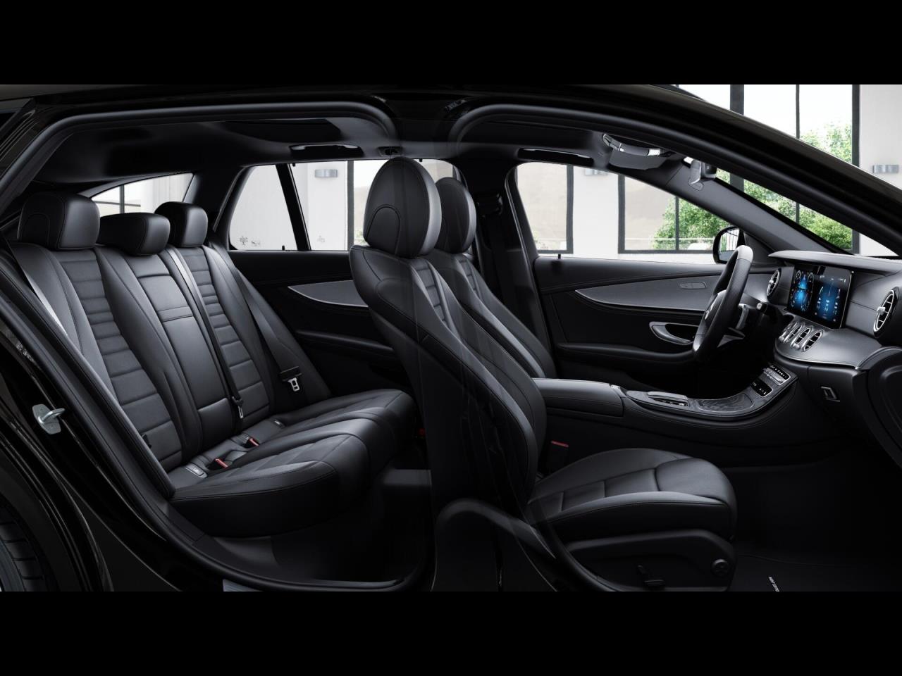 Mercedes-Benz E 300 d 4M T AMG Night Panorama Easy-P 360° AHK