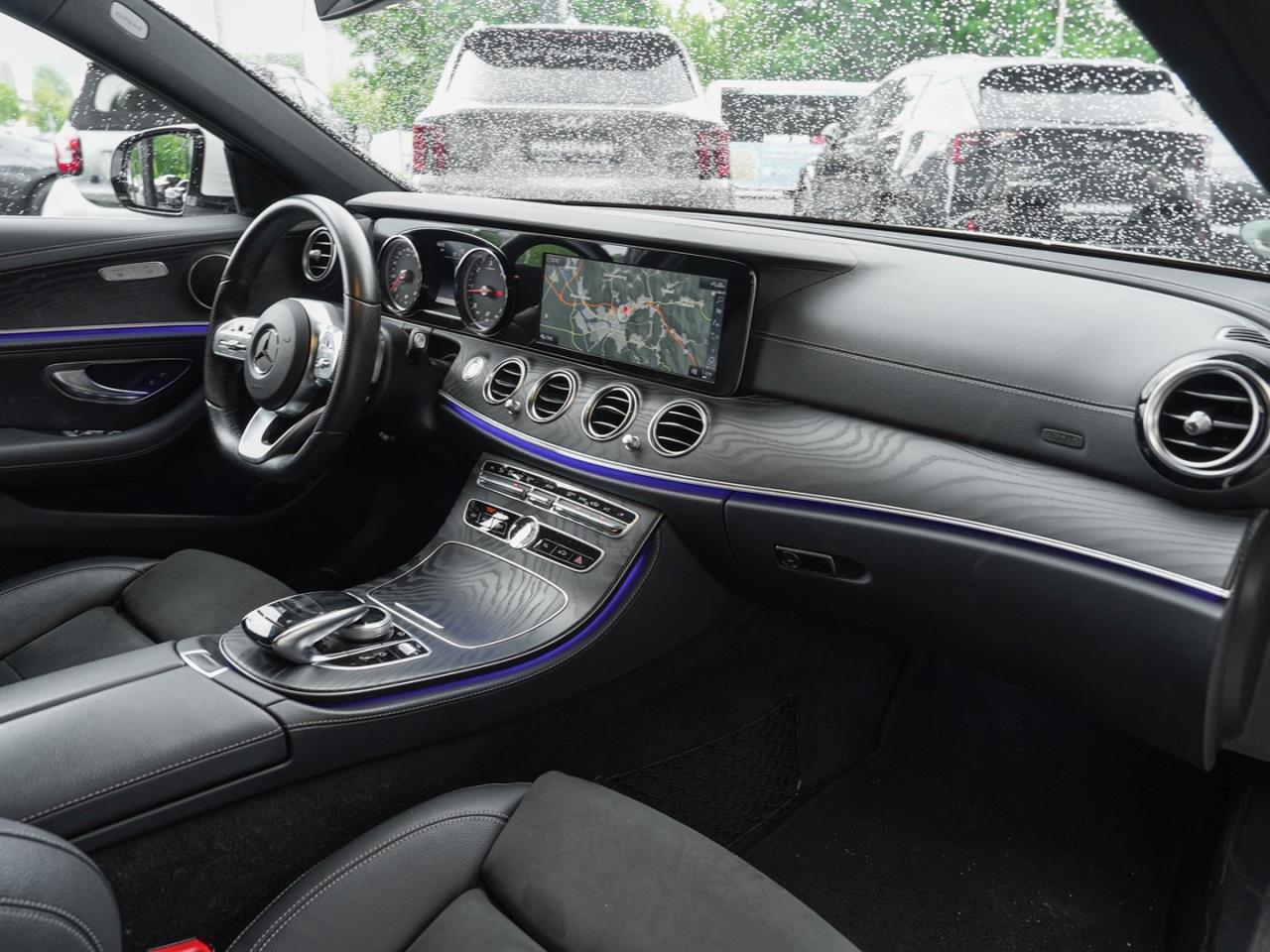Mercedes-Benz E 300 d T AMG Schiebedach Kamera Totwinkel EasyP