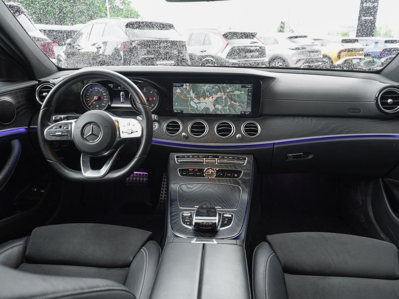 Mercedes-Benz E 300 d T AMG Schiebedach Kamera Totwinkel EasyP