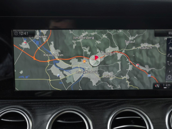 Mercedes-Benz E 300 d T AMG Schiebedach Kamera Totwinkel EasyP