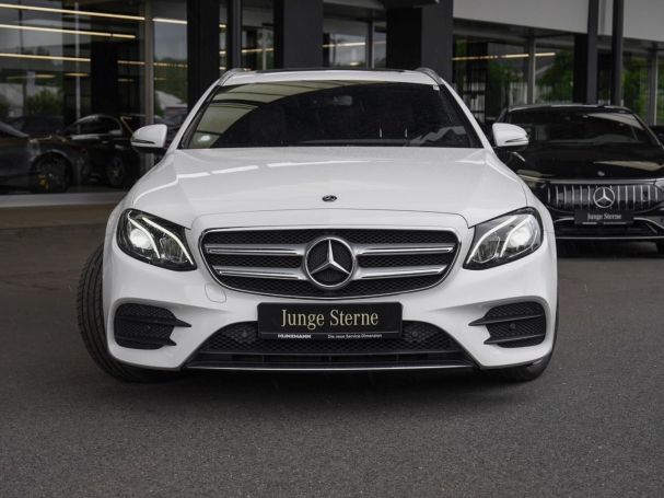 Mercedes-Benz E 300 d T AMG Schiebedach Kamera Totwinkel EasyP