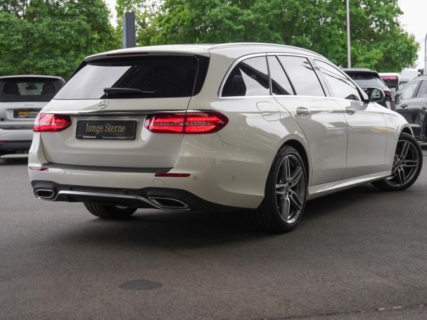 Mercedes-Benz E 300 d T AMG Schiebedach Kamera Totwinkel EasyP
