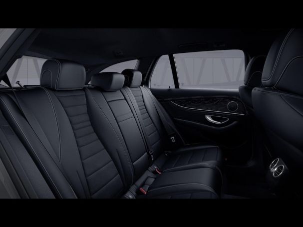 Mercedes-Benz E 300 d T AMG Schiebedach Kamera Totwinkel EasyP