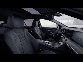 Mercedes-Benz E 300 d T AMG Schiebedach Kamera Totwinkel EasyP