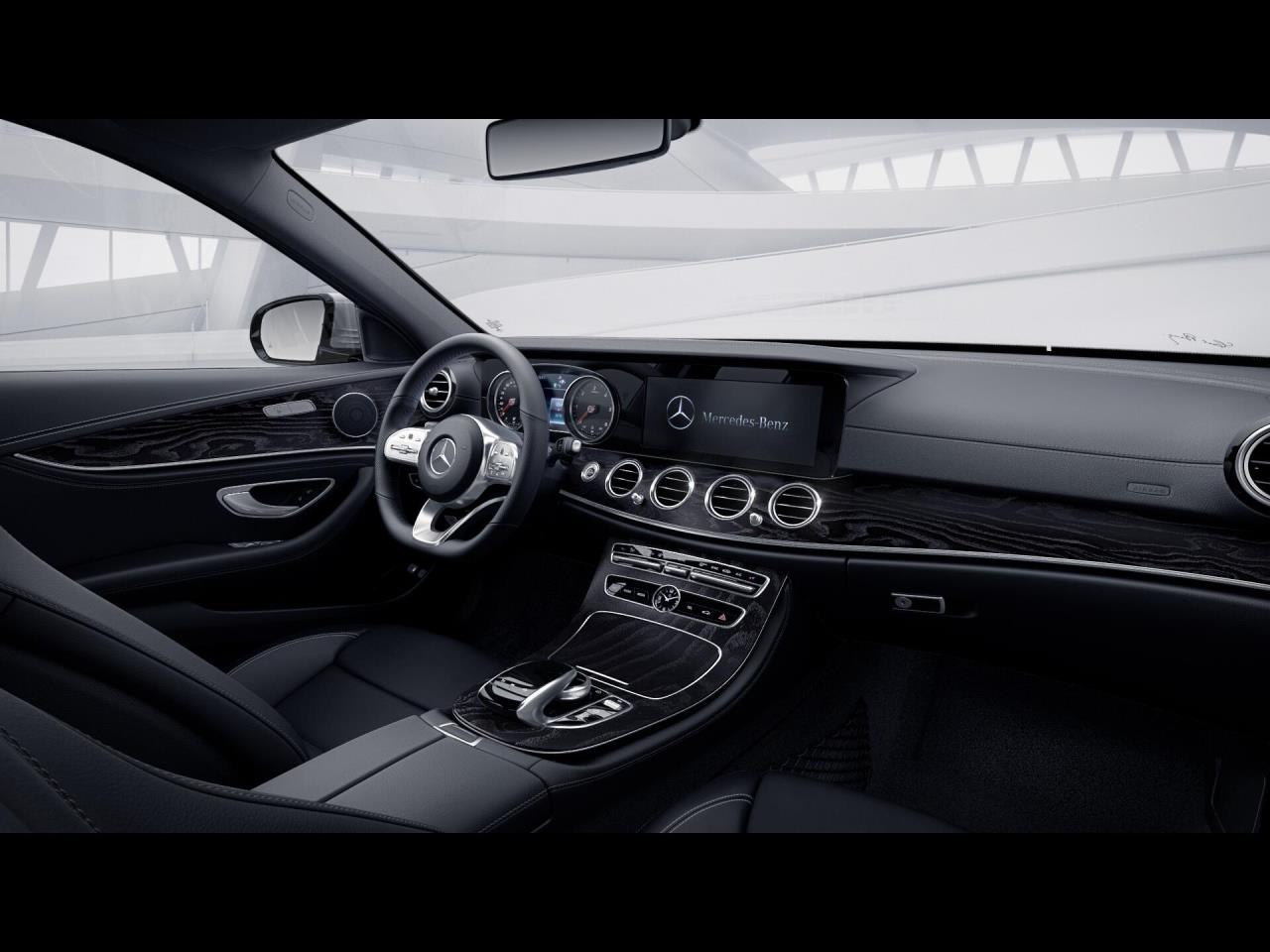 Mercedes-Benz E 300 d T AMG Schiebedach Kamera Totwinkel EasyP