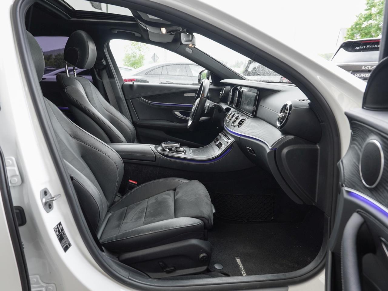 Mercedes-Benz E 300 d T AMG Schiebedach Kamera Totwinkel EasyP