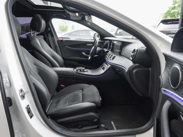 Mercedes-Benz E 300 d T AMG Schiebedach Kamera Totwinkel EasyP