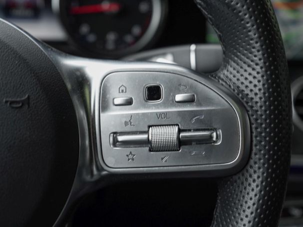 Mercedes-Benz E 300 d T AMG Schiebedach Kamera Totwinkel EasyP