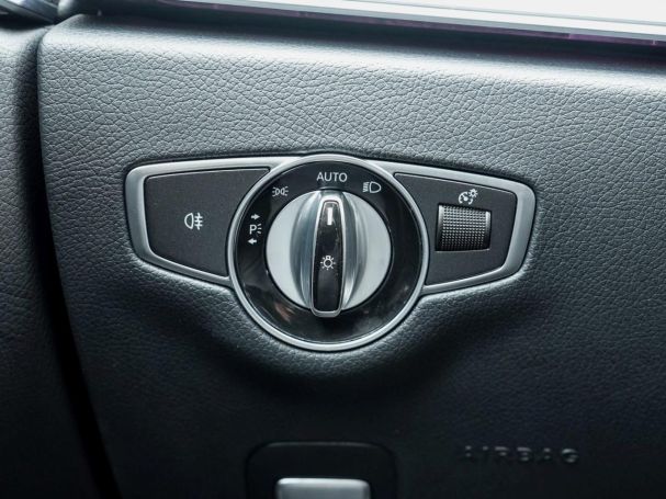 Mercedes-Benz E 300 d T AMG Night Distronic+ Kamera HUD