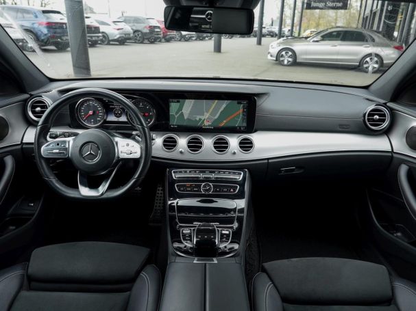 Mercedes-Benz E 300 d T AMG Night Distronic+ Kamera HUD