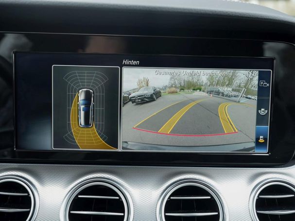 Mercedes-Benz E 300 d T AMG Night Distronic+ Kamera HUD