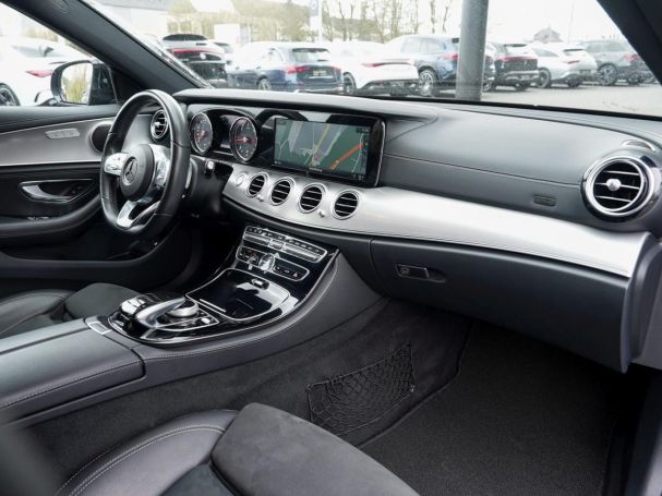 Mercedes-Benz E 300 d T AMG Night Distronic+ Kamera HUD