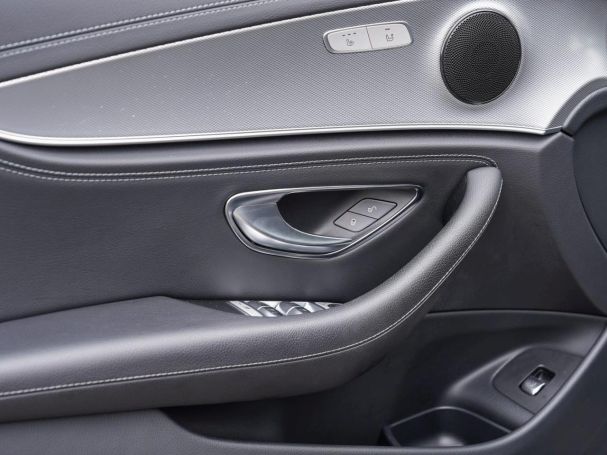 Mercedes-Benz E 300 d T AMG Night Distronic+ Kamera HUD
