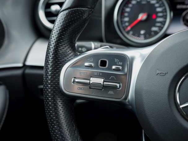 Mercedes-Benz E 300 d T AMG Night Distronic+ Kamera HUD