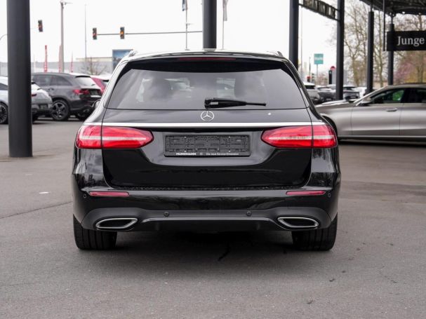 Mercedes-Benz E 300 d T AMG Night Distronic+ Kamera HUD