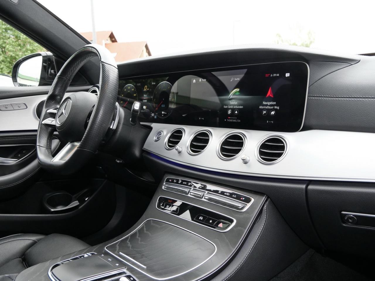 Mercedes-Benz E 300 de 4M T AMG Night Panorama Kamera EasyPack