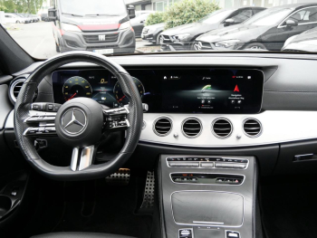 Mercedes-Benz E 300 de 4M T AMG Night Panorama Kamera EasyPack