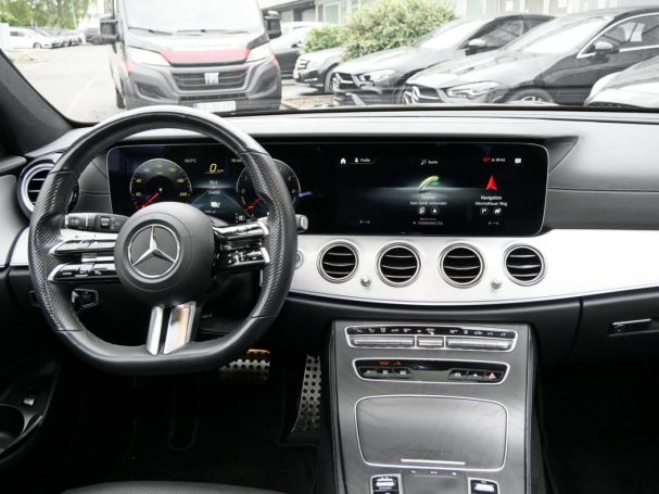 Mercedes-Benz E 300 de 4M T AMG Night Panorama Kamera EasyPack