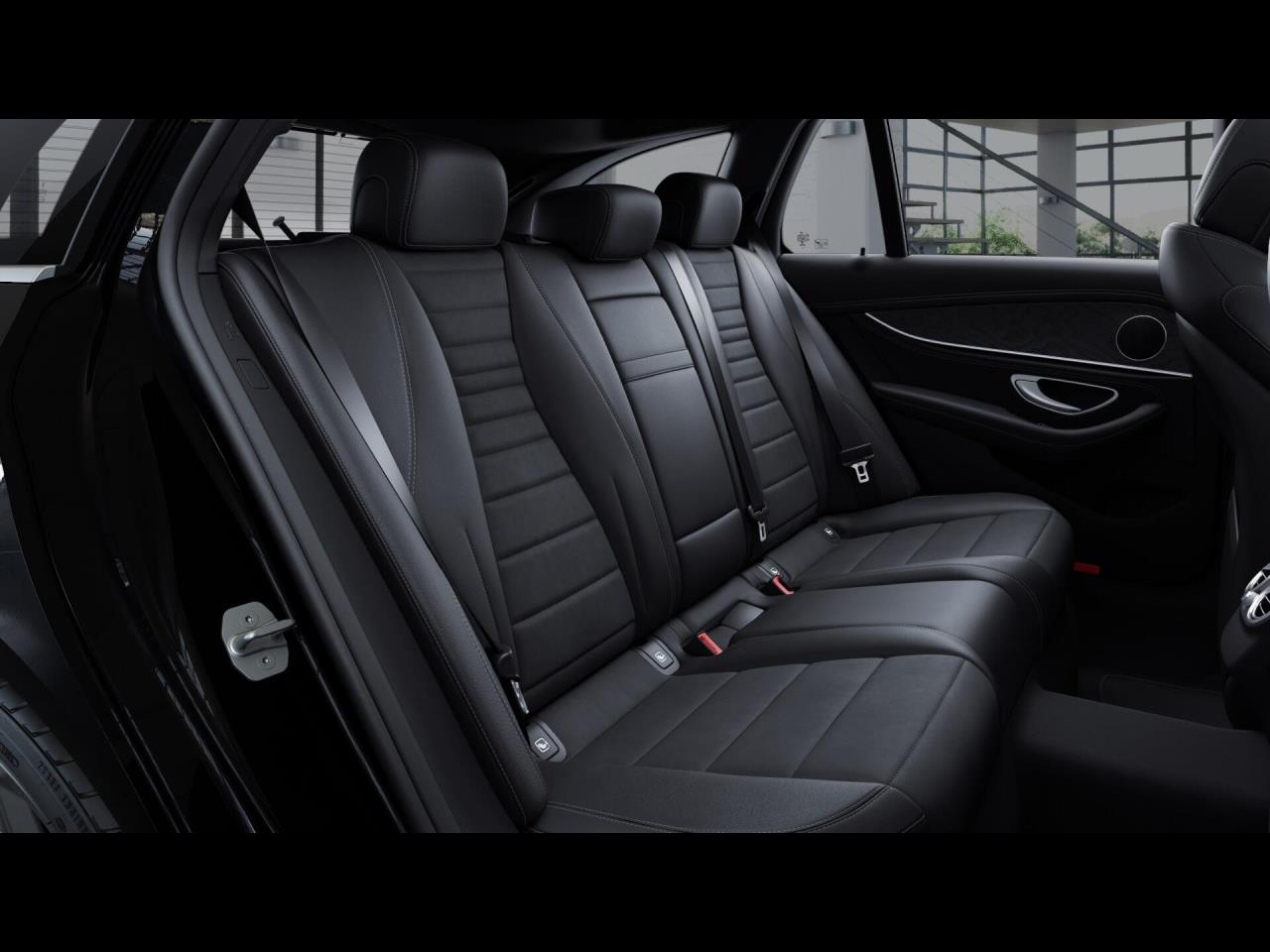 Mercedes-Benz E 300 de T AMG Panorama Distronic+ Easy-Pack AHK