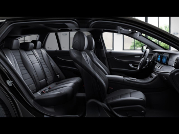 Mercedes-Benz E 300 de T AMG Panorama Distronic+ Easy-Pack AHK