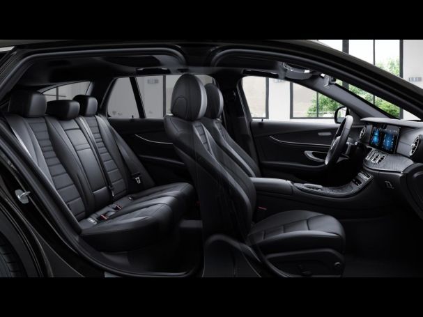 Mercedes-Benz E 300 de T AMG Panorama Distronic+ Easy-Pack AHK