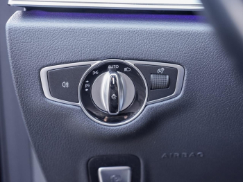 Mercedes-Benz E 300 de T Avantgarde Distronic+ Panorama Navi
