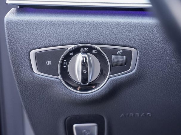 Mercedes-Benz E 300 de T Avantgarde Distronic+ Panorama Navi