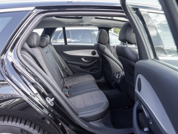 Mercedes-Benz E 300 de T Avantgarde Distronic+ Panorama Navi