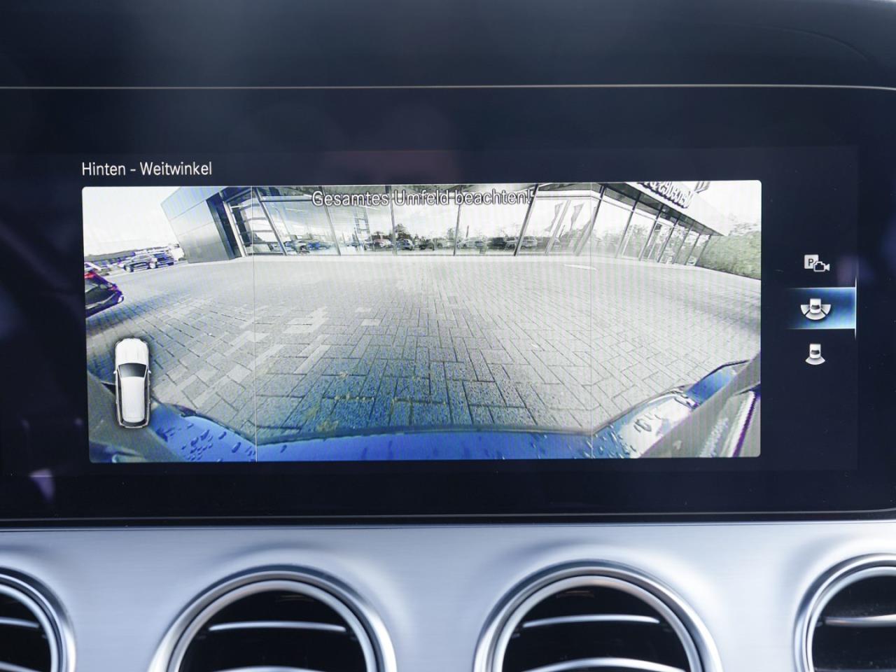 Mercedes-Benz E 300 de T Avantgarde Distronic+ Panorama Navi