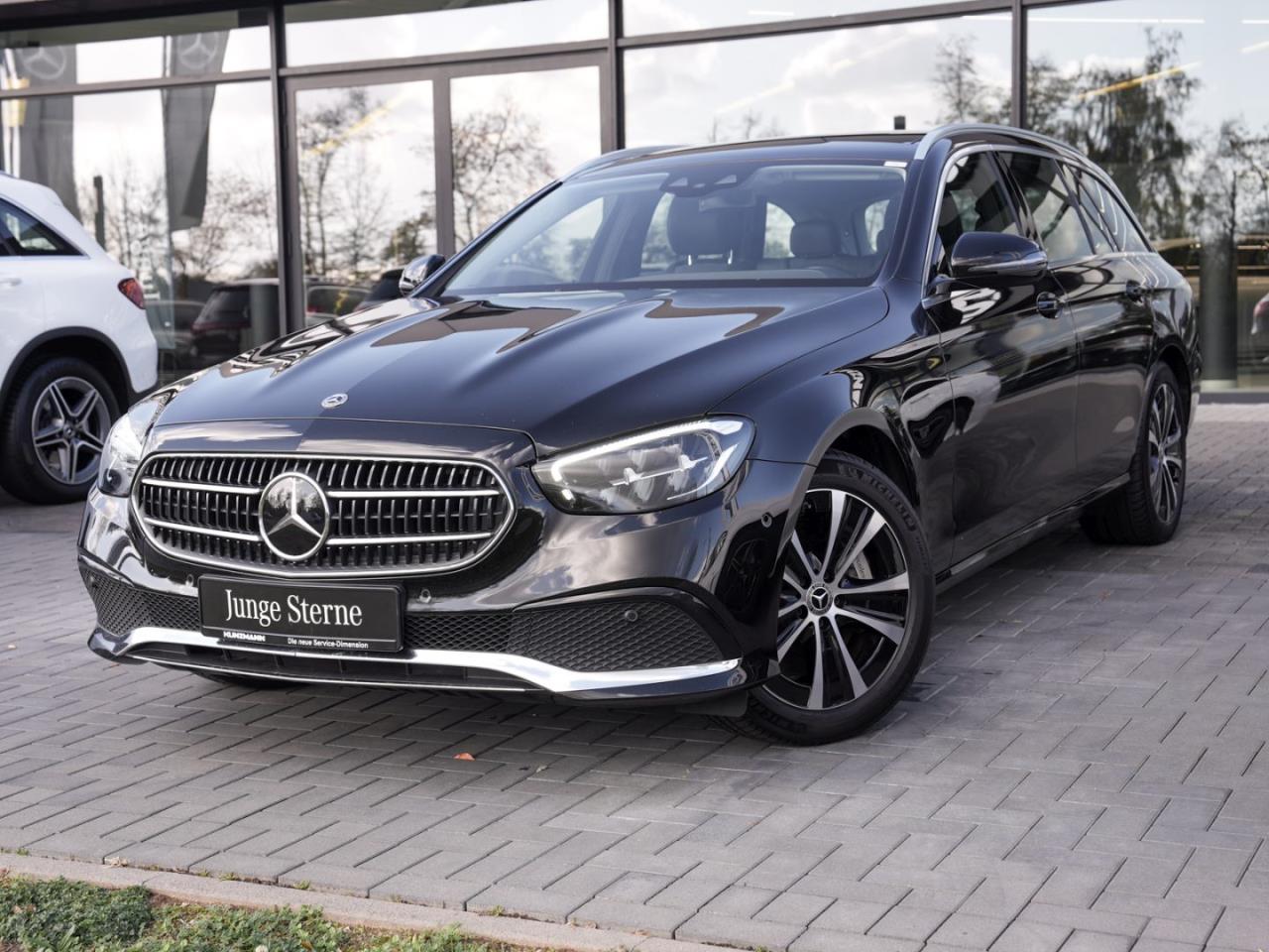 Mercedes-Benz E 300 de T Avantgarde Distronic+ Panorama Navi
