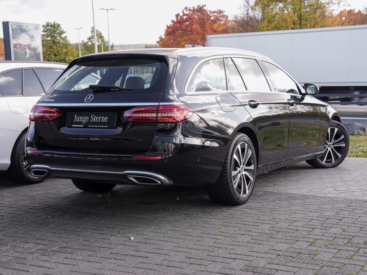 Mercedes-Benz E 300 de T Avantgarde Distronic+ Panorama Navi