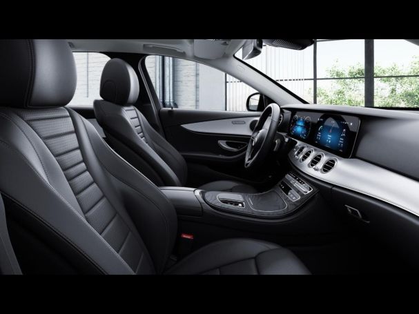 Mercedes-Benz E 300 de T Avantgarde Distronic+ Panorama Navi