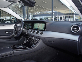 Mercedes-Benz E 300 de T Avantgarde Distronic+ Widescreen Navi
