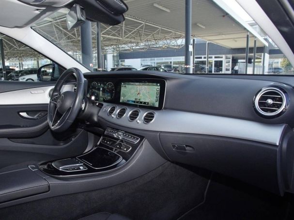 Mercedes-Benz E 300 de T Avantgarde Distronic+ Widescreen Navi