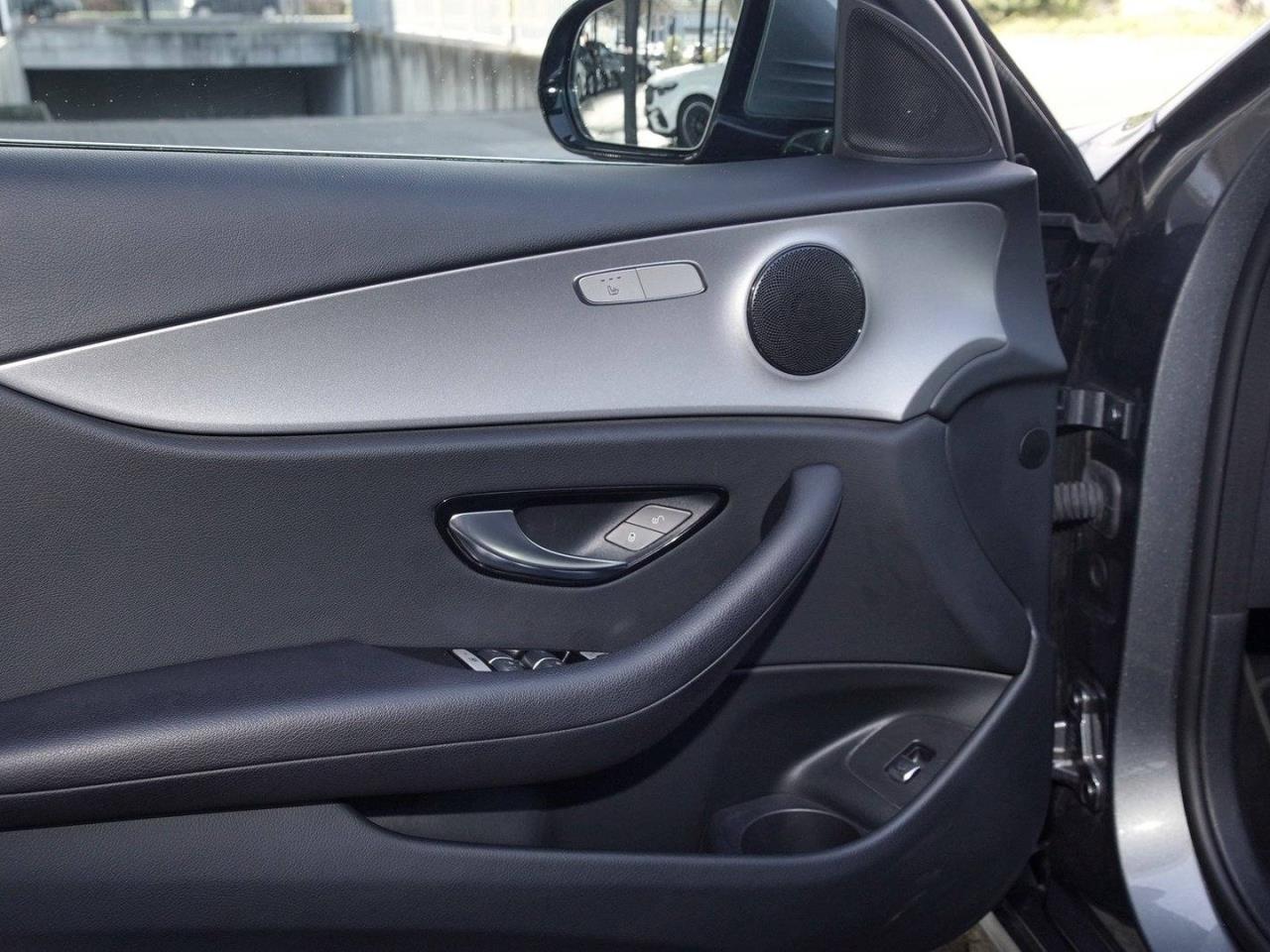 Mercedes-Benz E 300 de T Avantgarde Distronic+ Widescreen Navi