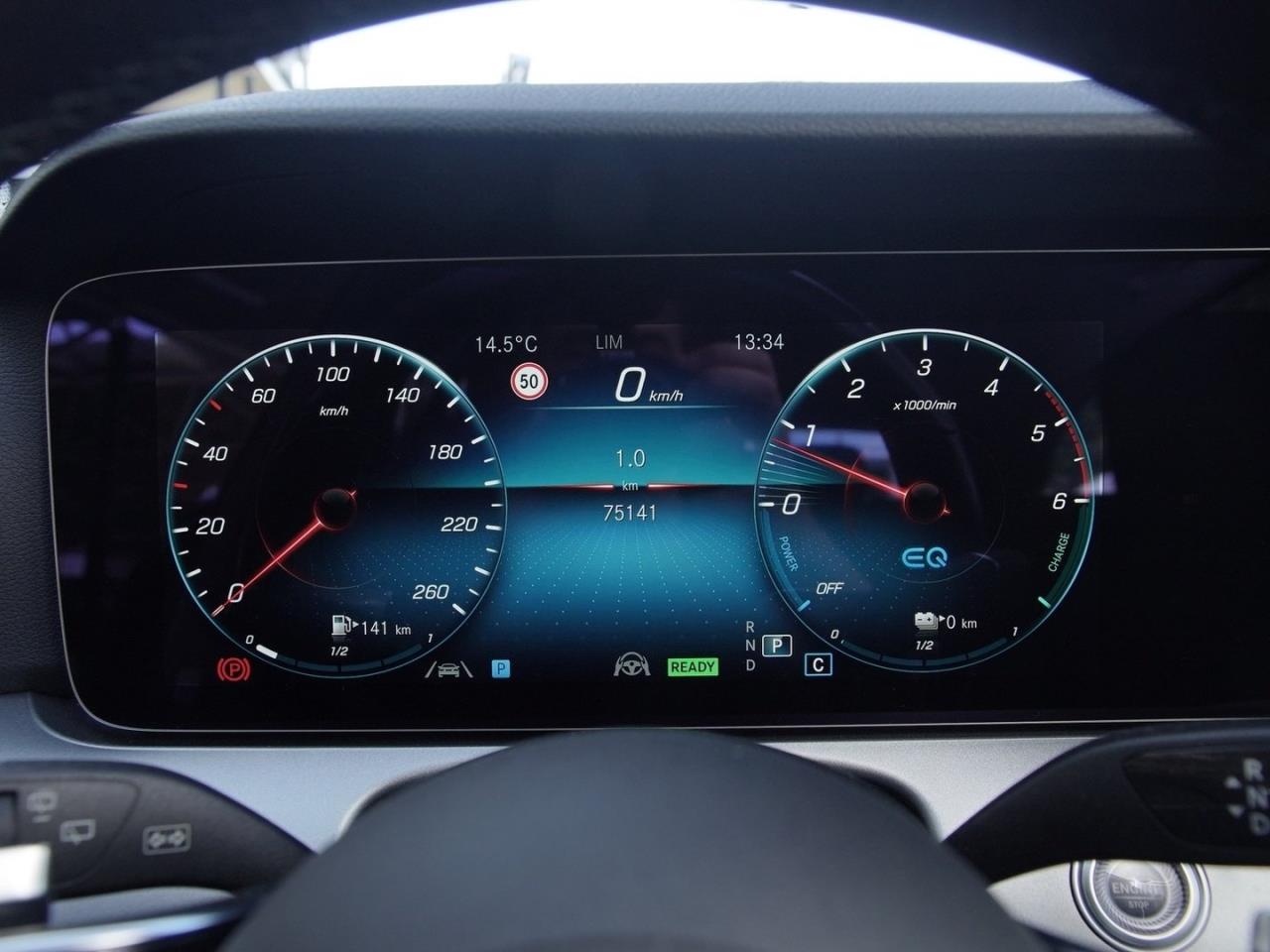 Mercedes-Benz E 300 de T Avantgarde Distronic+ Widescreen Navi