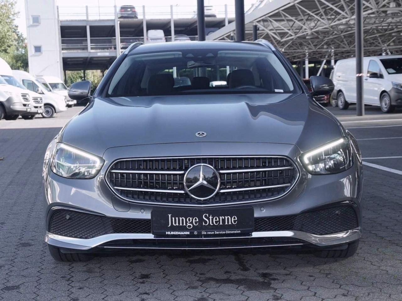 Mercedes-Benz E 300 de T Avantgarde Distronic+ Widescreen Navi