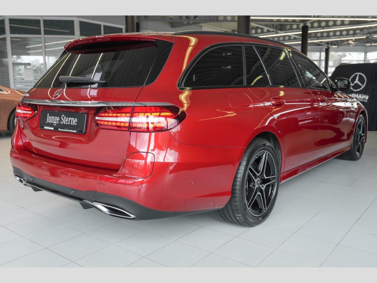 Mercedes-Benz E 300 e T AMG Night Panorama MBUX Navi+ 360°